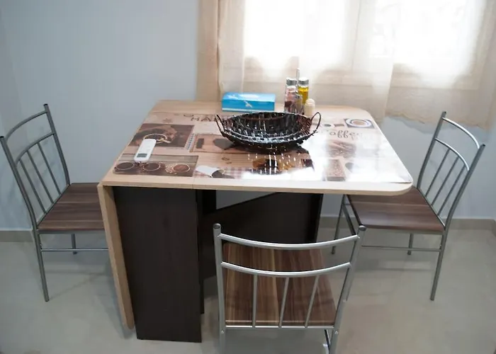 Mina\'S Spacious Apt : June \'23 Renovated